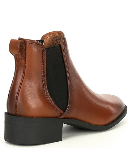 Steve Madden Dares Chelsea Boot Cognac Brown Leather Gore Fashion Ankle Booties