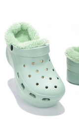 Cape Robbin Gardener-3 Olive Fuzzy Lining Platform Fashion Comfortable Slippers