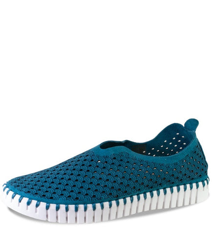 Ilse Jacobsen Tulip 139 Sea Light Weight Rounded Toe Slip On Low Top Sneakers