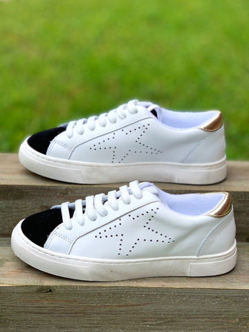 Steve Madden Rezume White/Black Leather Fashion Star Lace-up Low Top Sneakers