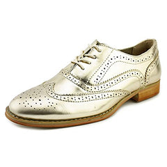 Wanted Shoes Women's Babe Oxford Shoe 6 US